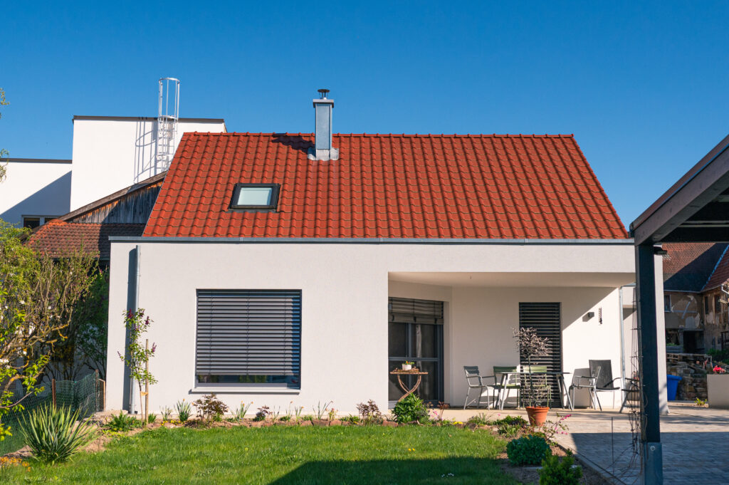Wer zum zweiten Mal baut oder erst später ein eigenes Zuhause schaffen möchte, findet mit der Holzrahmenbauweise die Flexibilität, die er braucht.